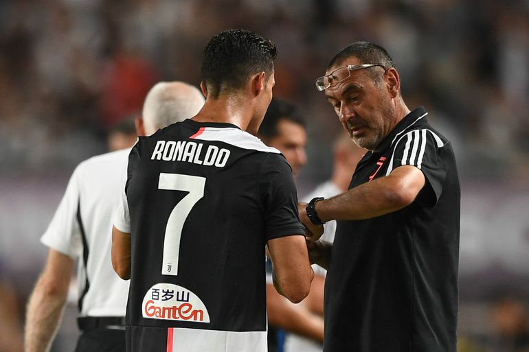 Cristiano Ronaldo e Maurizio Sarri. Houve vários momentos de tensão em 2019 na Juventus.