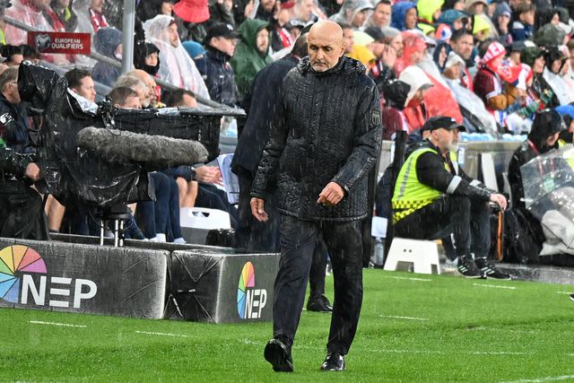 Luciano Spalletti deixou a seleção italiana após derrota pesada frente à Noruega