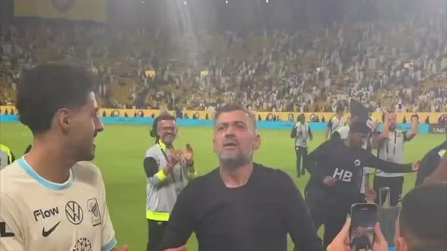 Conceição já tem música no Al Ittihad e até os jogadores dançam!