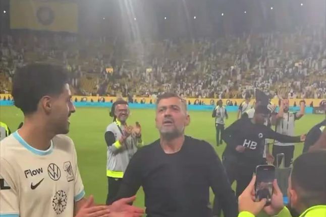 Conceição já tem música no Al Ittihad e até os jogadores dançam!