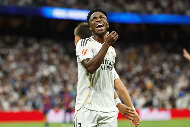 Vinícius Júnior no duelo com o Barcelona, no Bernabéu