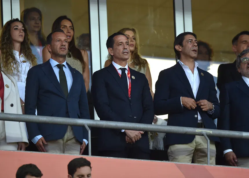 Queixinhas no futebol! Apito final?