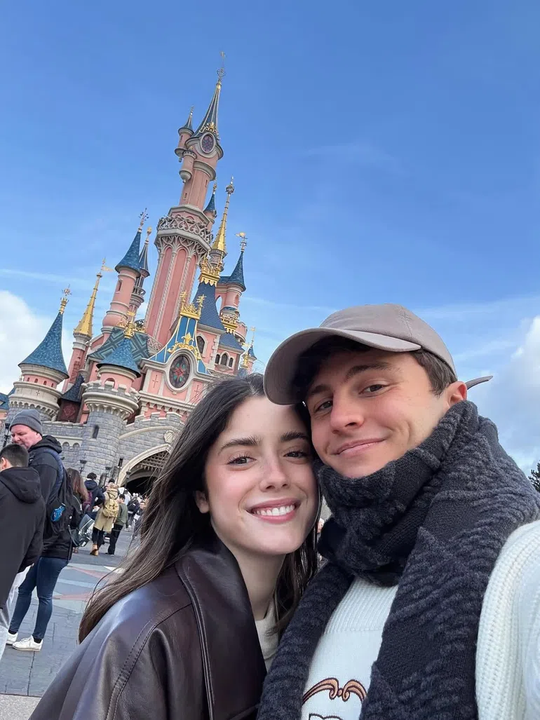 João Neves troca relvado por conto fadas