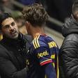 Mikel Arteta furioso com Max Dowman - foto: IMAGO