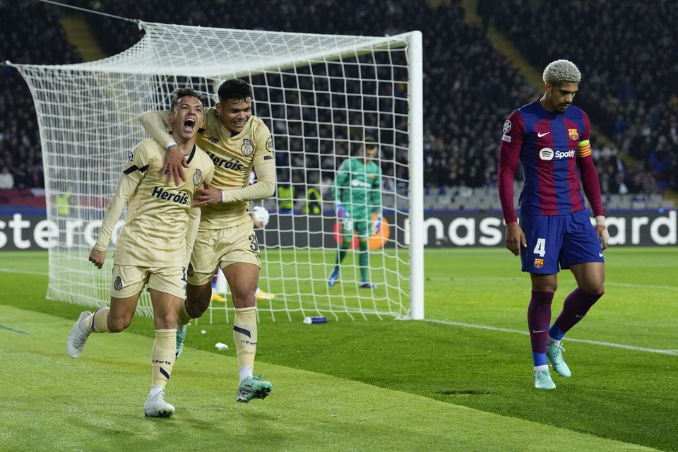 Vídeo: Pepê inaugurou o marcador para o FC Porto diante do Barcelona