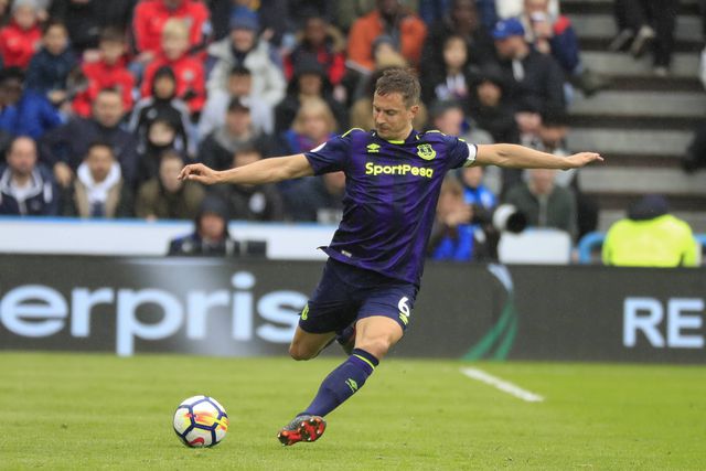 805 jogos depois, Jagielka anuncia o fim da carreira