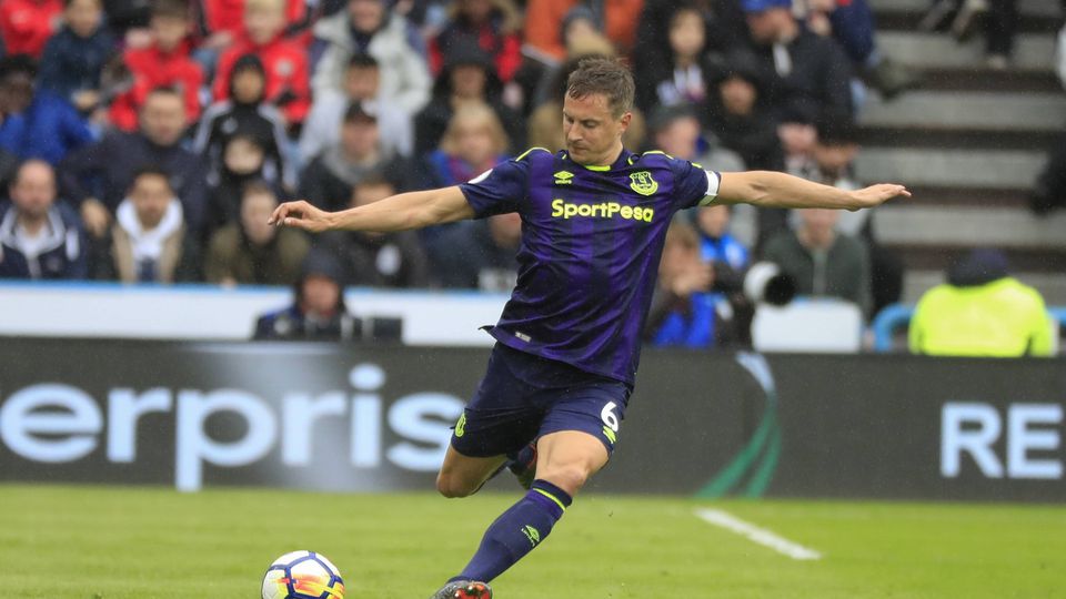 805 jogos depois, Jagielka anuncia o fim da carreira