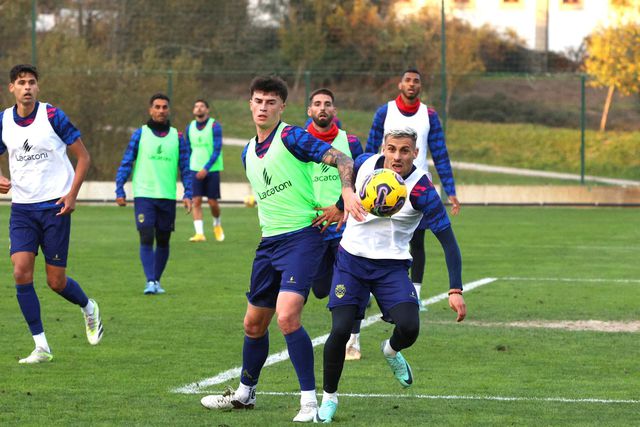 Chaves prepara receção ao Vizela com duas baixas, duas dúvidas e uma certeza