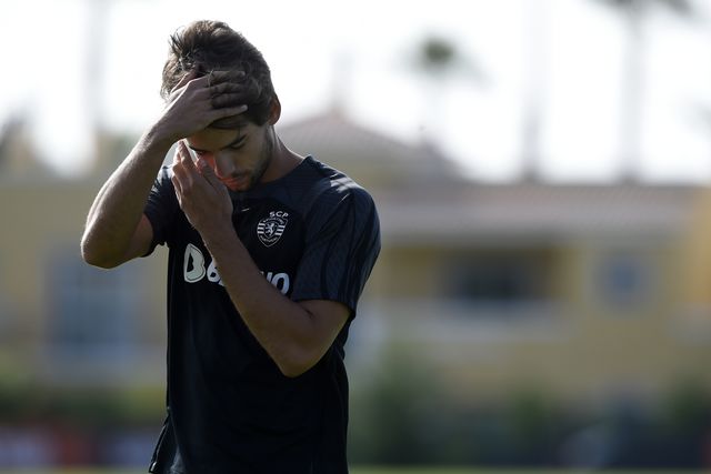 Sporting: Bragança lesionado na véspera da viagem para Bérgamo