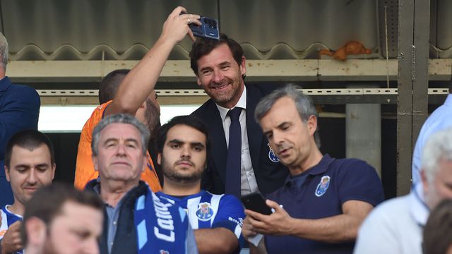 «Villas-Boas procura chamar a si a ala pintista»