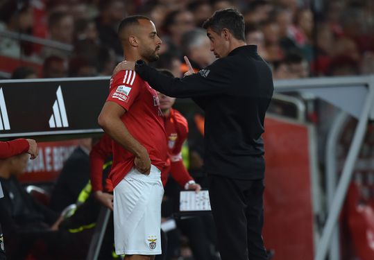 Arthur Cabral à Benfica e perto de marca importante