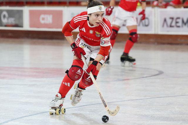 Equipa feminina de hóquei do Benfica joga na Champions (foto SL Benfica)