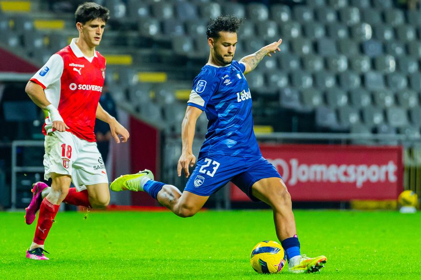 Sidney Lima no jogo com o SC Braga, para a Taça da Liga