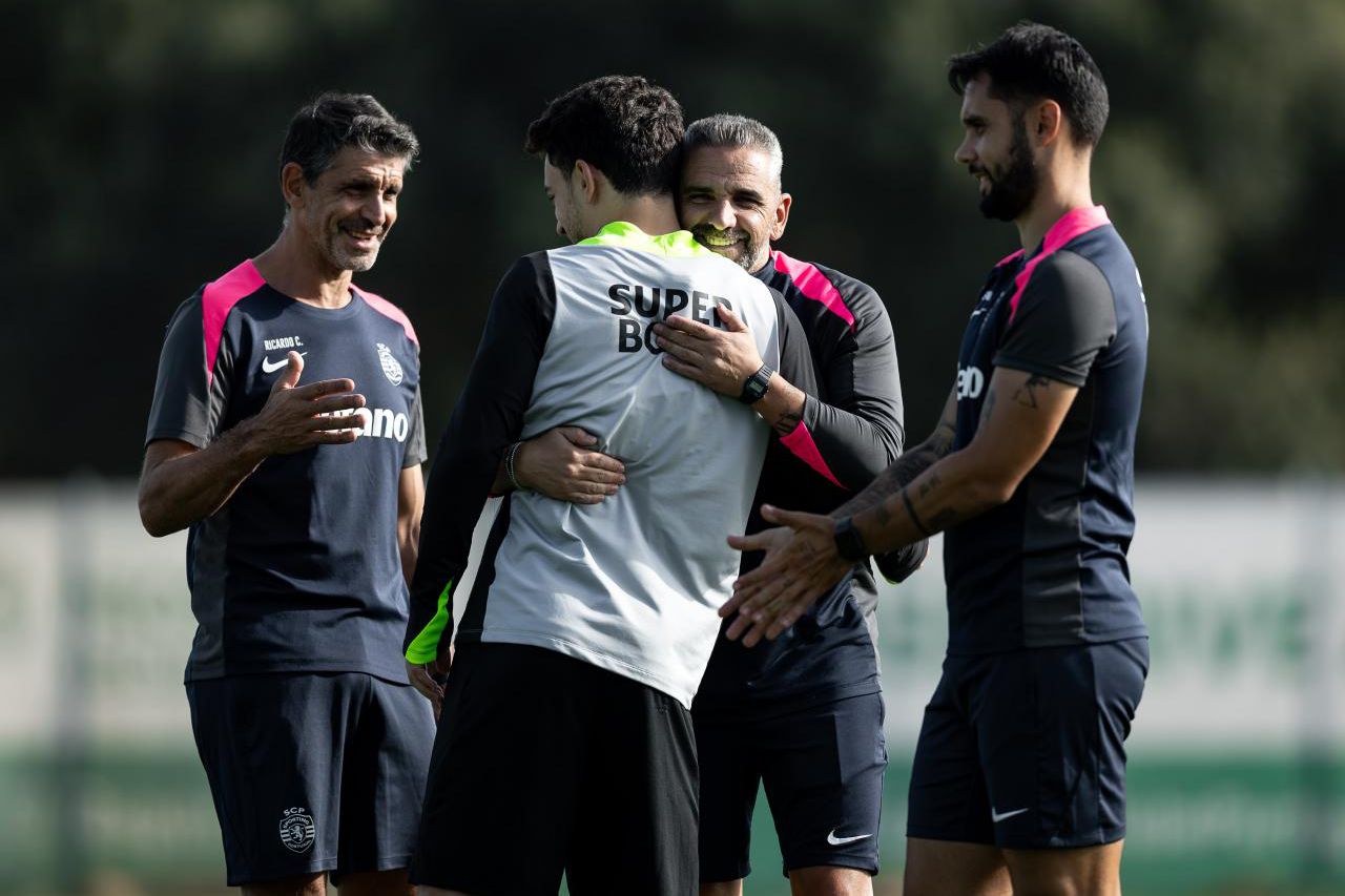 Rui Borges com motivos para sorrir: Pedro Gonçalves a 100 por cento - Foto: SPORTING CP