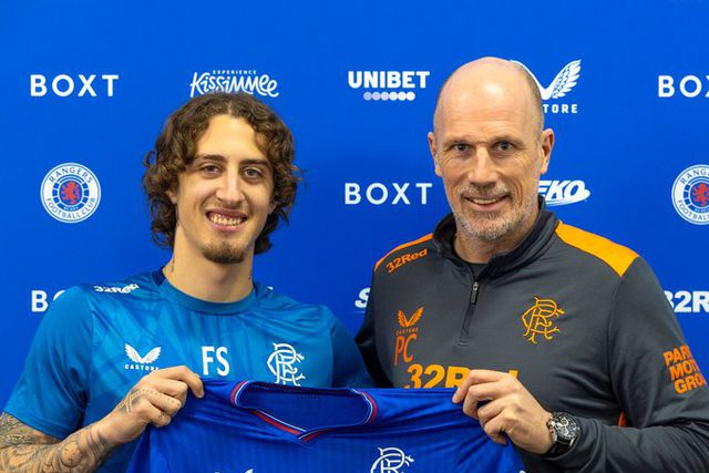 Treinador do Rangers: «Fábio Silva é um avançado de grande qualidade»