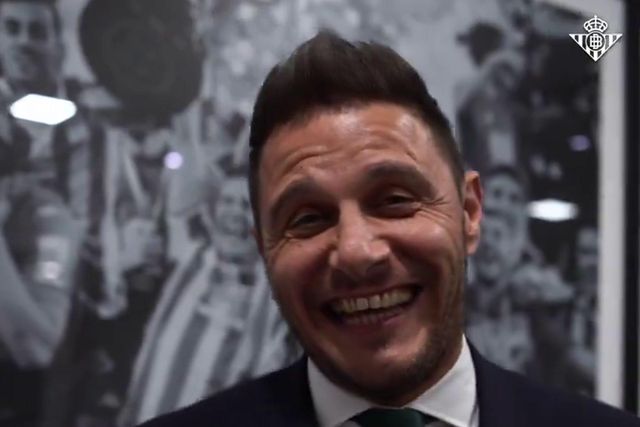 «Até eu acreditei!» - Joaquin participou no dia das mentiras do Betis