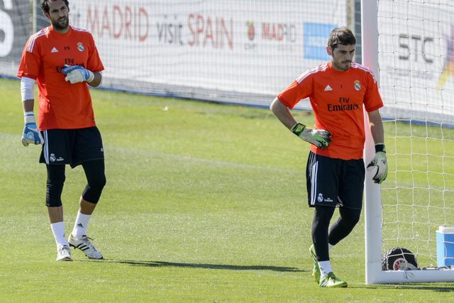 Casillas assinala estreia pelo Real Madrid: «Passei de 500 para 50 mil espetadores»