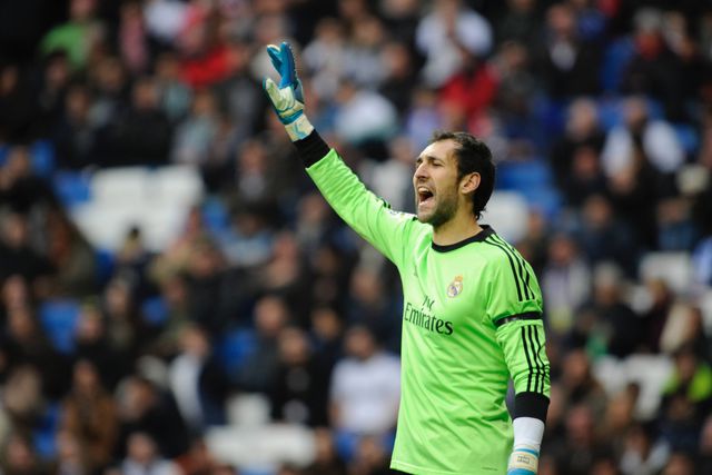 Aos 42 anos, retira-se o guarda-redes que fez Mourinho 'sentar' Casillas