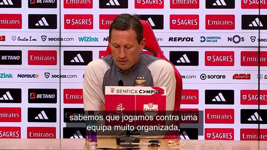 Schmidt pede aos jogadores do Benfica para terem «paciência» com o Famalicão