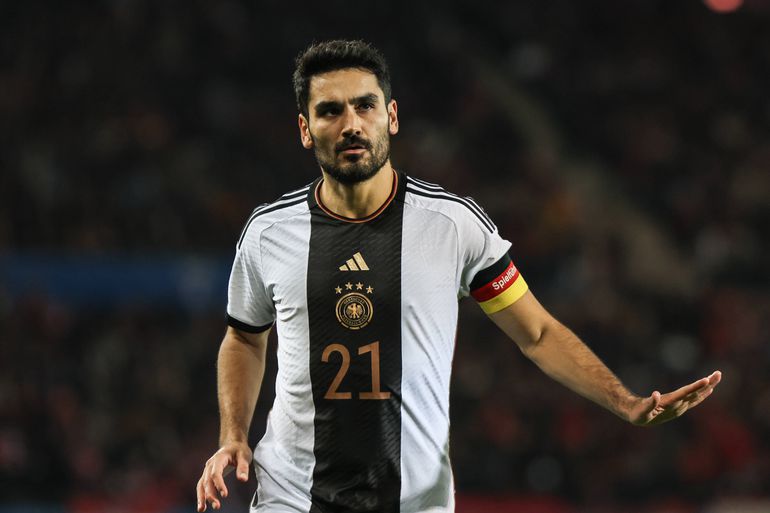 Gundogan criticado por 'vice' da federação: «Ficamos a pensar que enviou o gémeo»
