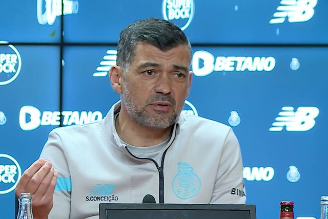 «Hoje em dia um jogador tem cinco empresários»