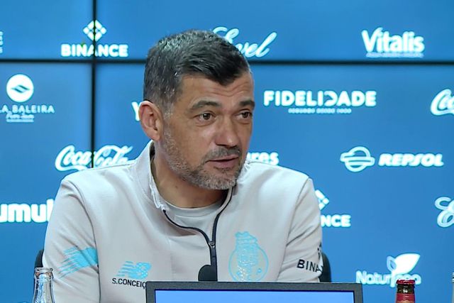 «Não temos 'superstars', temos jogadores de trabalho»