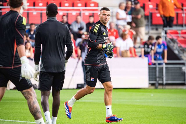 Anthony Lopes durante o aquecimento, na época passada