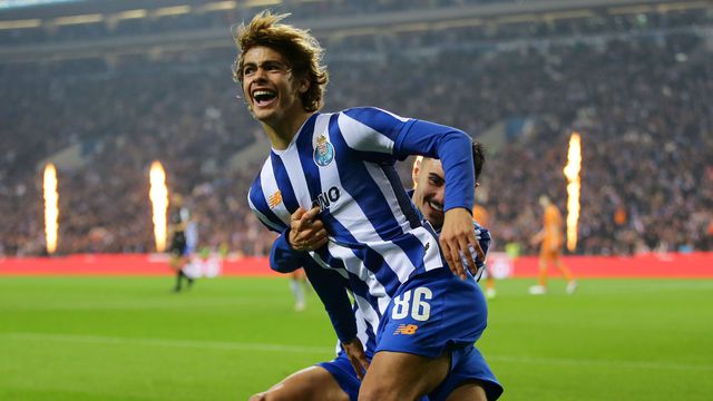 Rodrigo Mora é a nova estrela azul e branca