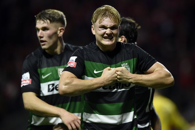 Conrad Harder a celebrar o bis em Braga pelo Sporting