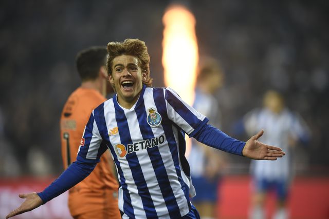 Roberto Martínez revela que Rodrigo Mora está a «bater à porta» da Seleção