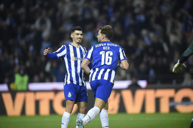 VÍDEO: Mora assiste Nico González para o segundo do FC Porto