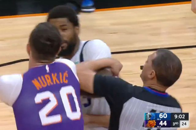 Jusuf Nurkic e Naji Marshall trocam golpes