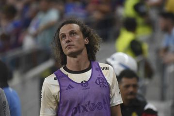 David Luiz revela que recebeu notícia da saída do Flamengo... pelas redes sociais