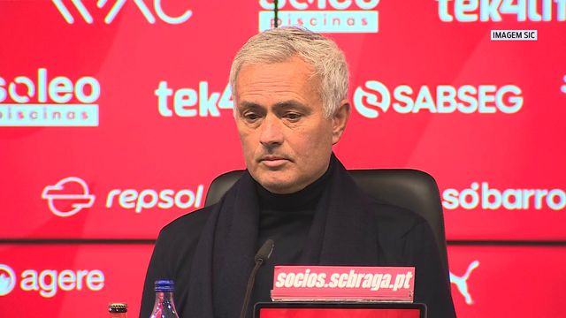 Mourinho lamenta: «É o futebol que temos»