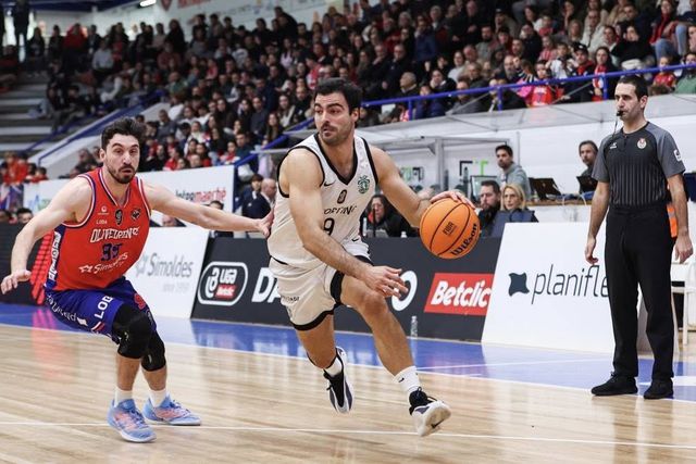 Sporting assalta Dr. Salvador Machado