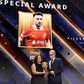 O momento em que Joaquim e Isabel Jota receberam um prémio especial em homenagem a Diogo Jota nos Globe Soccer Awards