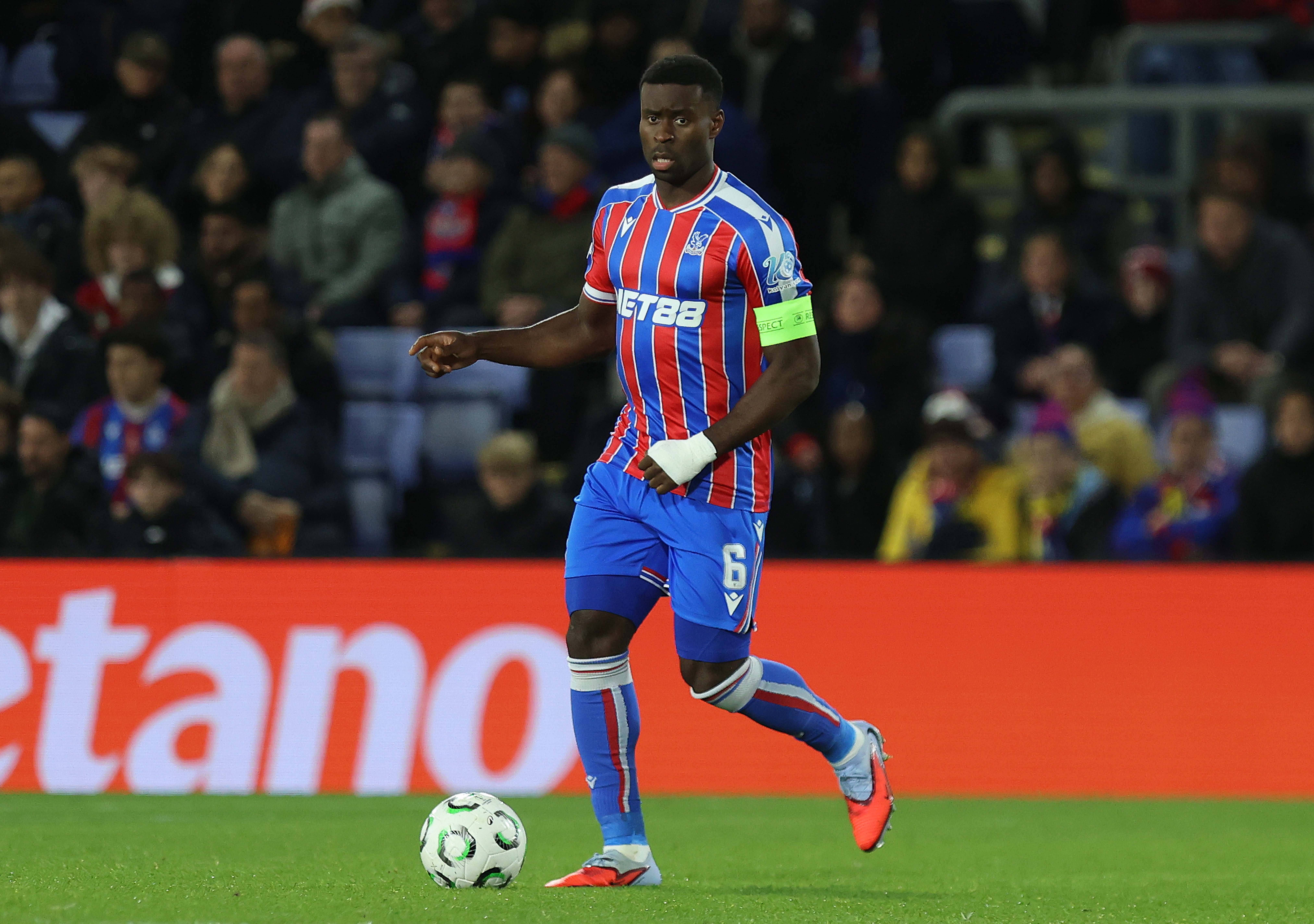 Marc Guéhi, central inglês de 25 anos do Crystal Palace