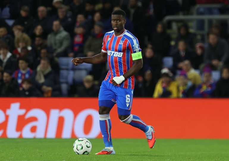 Marc Guéhi, central inglês de 25 anos do Crystal Palace