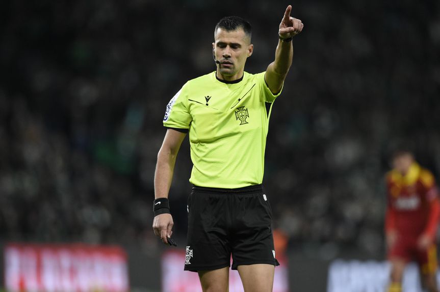 Carlos Macedo foi o árbitro do Sporting-Rio Ave - Foto: Sérgio Miguel Santos
