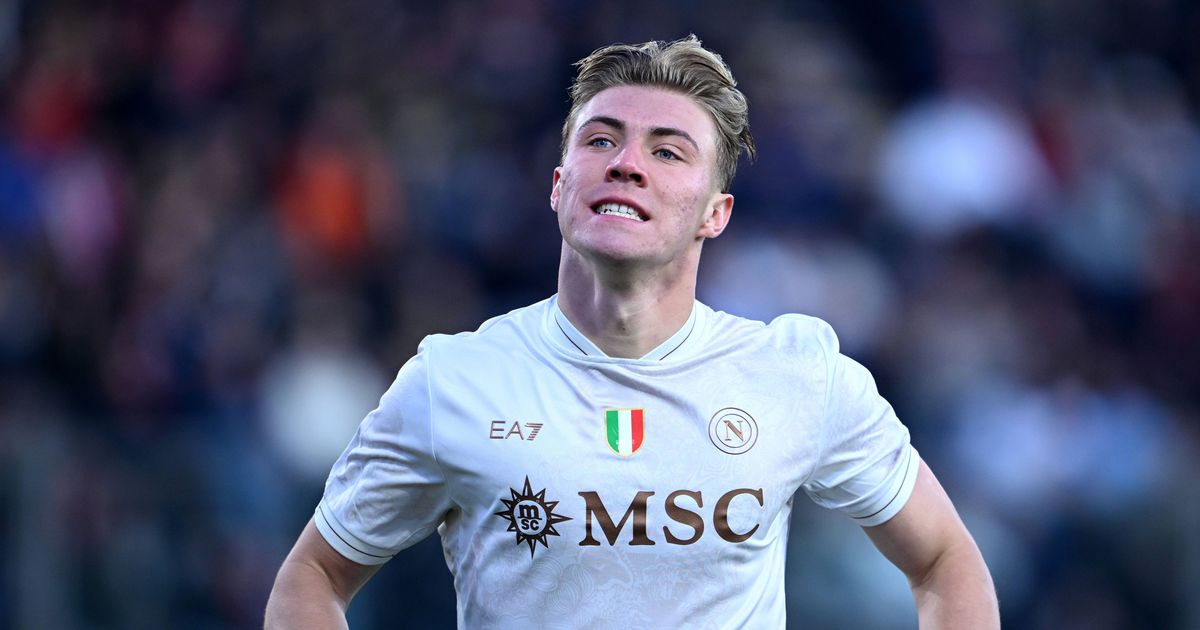 Foi mesmo uma «grande decisão»: bis de Hojlund e o Nápoles começa a voar