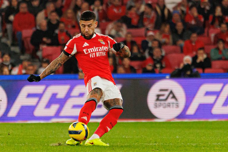 Nicolás Otamendi, central argentino de 37 anos do Benfica