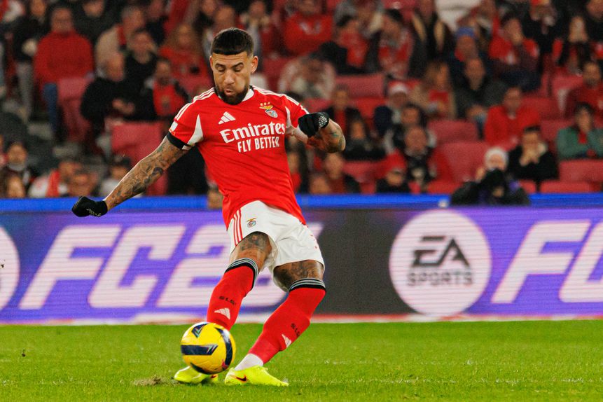 Nicolás Otamendi, central argentino de 37 anos do Benfica
