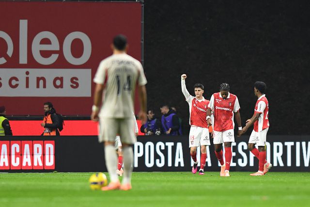 Pau Víctor celebra golo marcado ao Benfica (Foto: Rogério Ferreira / Kapta+)