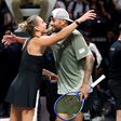 Aryna Sabalenka e Nick Kyrgios protagonizaram a versão 2025 da Batalha dos Sexos (EPA)