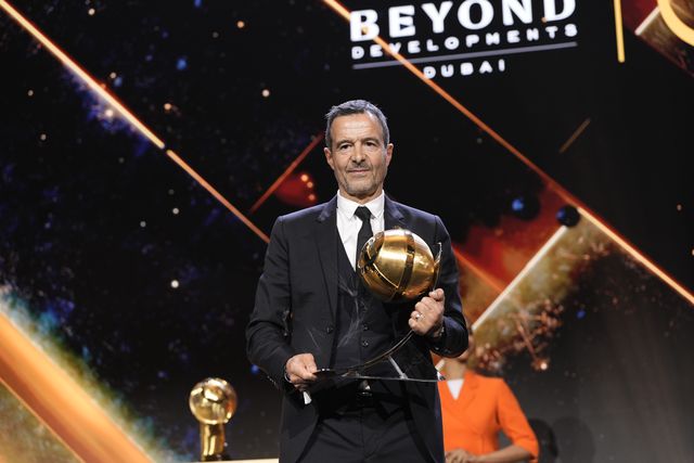 Jorge Mendes com o prémio de melhor agente em 2025 - Foto: Globe Soccer Awards