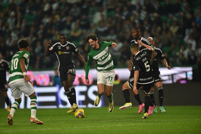 VÍDEO: Trincão não se fica e também bisa