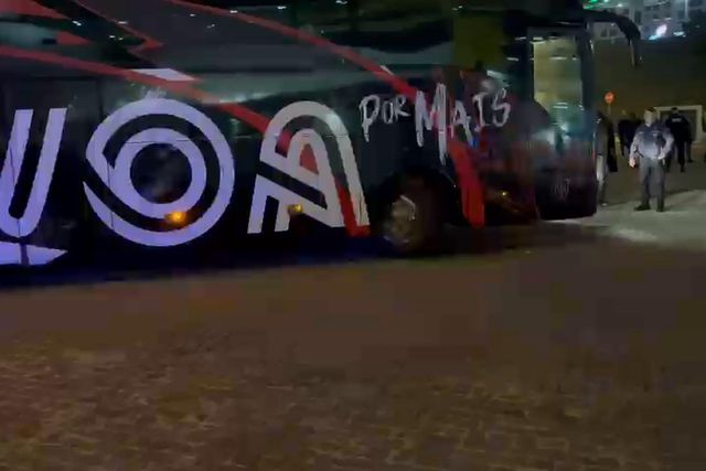 Autocarro do Casa Pia já chegou a Alvalade