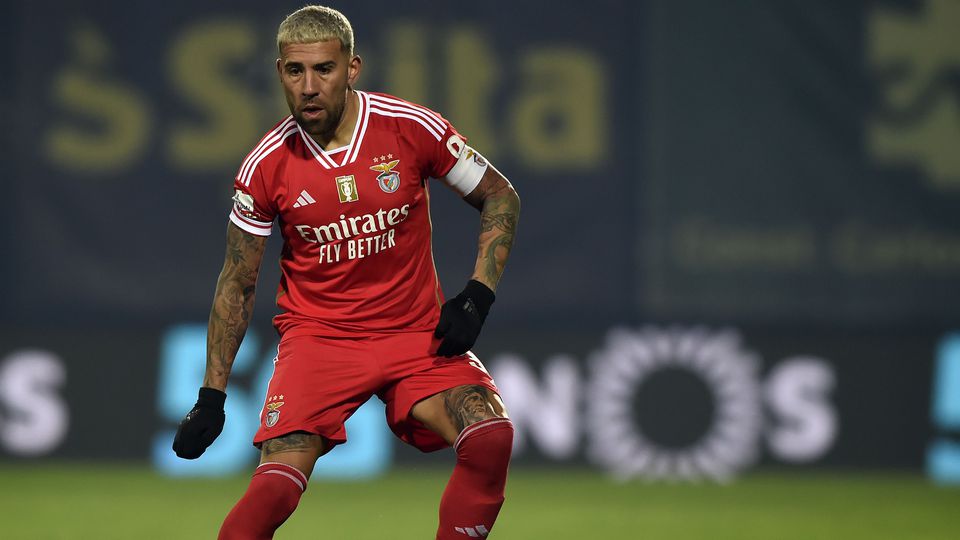 Otamendi pede desculpa aos adeptos do Benfica: «Foi uma época muito má»