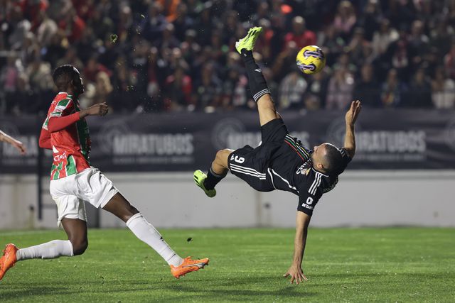 Chegar de bicicleta para acabar com um passeio: a crónica do Estrela-Benfica