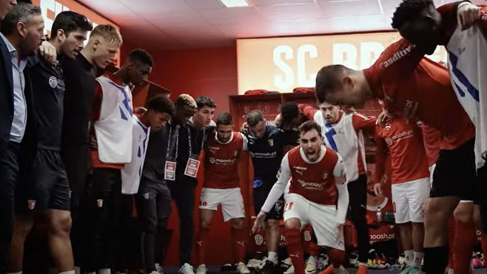 Vídeo: dentro do balneário do SC Braga na final da Taça da Liga